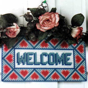 Hearty Welcome Plastic Canvas Sign