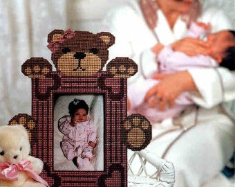 Teddy Bear Love Plastic Canvas Frame PDF