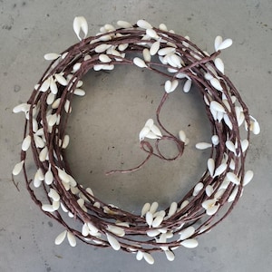 Ivory - Off White Pip Berry Single Strand Bendable Garland