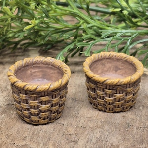 2 Miniature Woven Style Basket Dollhouse Fairy Garden Craft Supplies Home Accessories