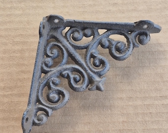 Cast Iron Scroll Shelf Bracket - Hardware - Primitive Vintage Decor Set of 2