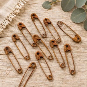 30 Rust Rusty Safety Pins 2" Craft Supplies Country Primitive Decor Accessories