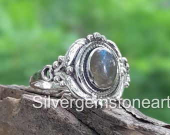 Labradorite Ring, Dainty Ring, Statement Ring, Blue Flash Ring, Cocktail Ring, Delicate Ring, Oval Stone Ring, Valentine's Gifts