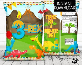 Può includere: Un design stampabile per un sacchetto di patatine fritte a tema dinosauri. Il sacchetto ha uno sfondo verde con un vulcano, un dinosauro e il numero 3. Il testo "3-REX DINO-HITE TIME!" è sul sacchetto. Il sacchetto è progettato per una festa di compleanno.