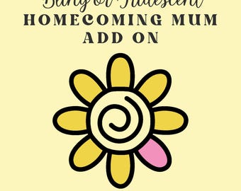 Può includere: Uno sfondo giallo con il testo "Bling or Iridescent HOMECOMING MUM ADD ON". Un fiore dei cartoni animati con petali gialli, un centro bianco e un petalo rosa è al centro dell'immagine. Il testo "ADD THIS LISTING IF YOU'D LIKE TO ADD BLING OR IRIDESCENT" è in basso.