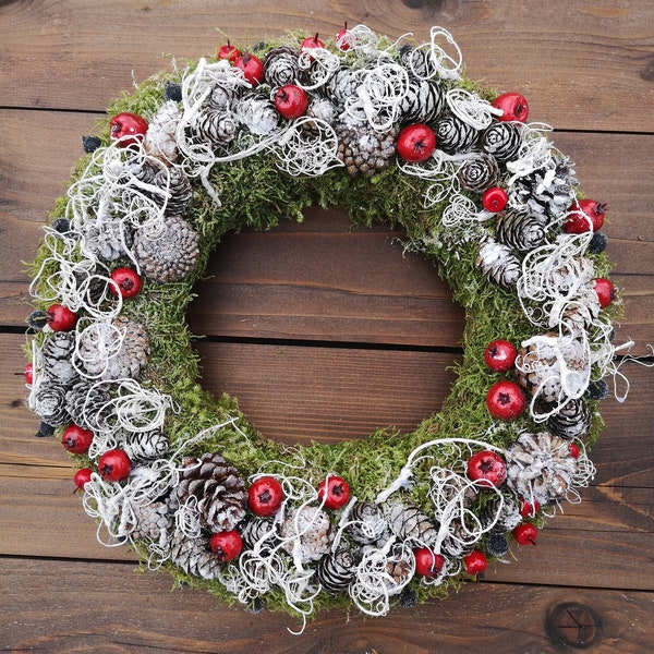 Door Wreath, Housewarming Wreath, Moss and Cones Wreath, Winter Wreath