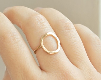 Open cirkelring, 14k vergulde ring, karmaring, gehamerde ring, cadeau voor haar, handgemaakte delicate ring