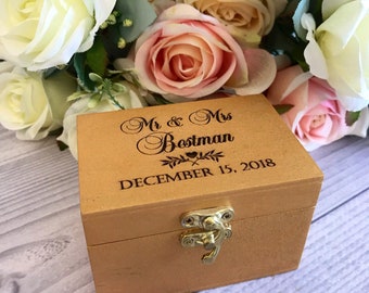 Boîte d'anneau en bois d'or, boîte d'anneau faite sur commande, boîte d'anneau de fiançailles, boîte rustique d'anneau, boîte de support d'anneau, porte d'anneau de mariage, boîte d'anneau de proposition