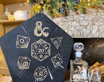 DnD Christmas whiskey decanter set Dungeons and dragons whiskey glasses set DnD dice set DnD whiskey gift box