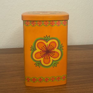 1970s Vintage Yellow Nestle Canister/nestle Toll House Cookie Tin
