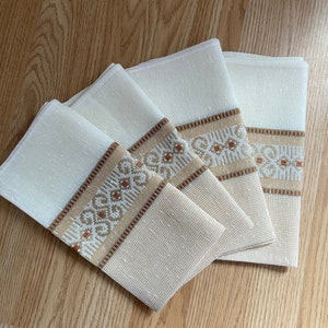 Unbenutzt - 4er Set Französische Traditionelle Große Quadrat Haferflocken / Beige Gestickte Leinen Servietten / Servietten (49 cm / 19.3 &quot;)