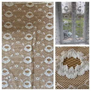 Retro French Single Panel White Open Weave, Machine Embroidered Net Curtain (126 x 106cm)
