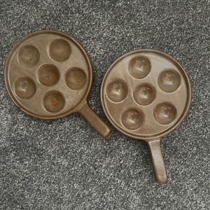 Pair of Vintage Made in France Small '5 inch' Snail Escargot Dishes with Carrying Handle - 6 snail wells per dish (total 12 snails)