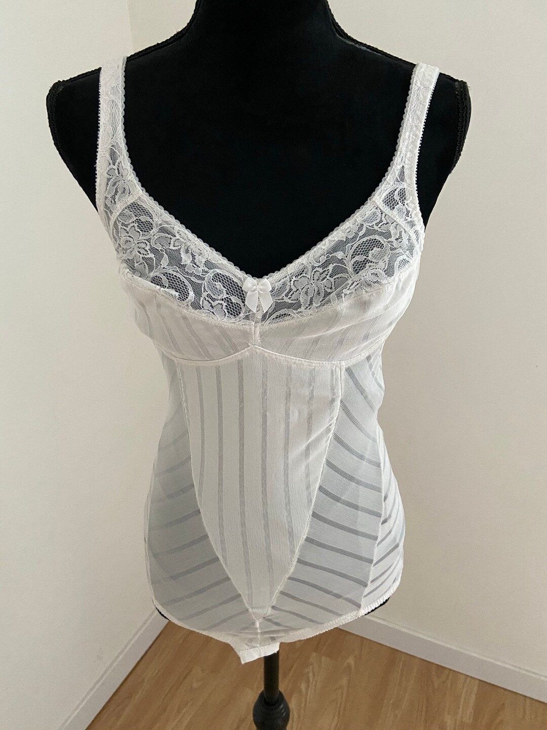 Vintage French 'DAMART' White Lace Trimmed Body Shaper / One Piece Shapewear  S/M 34C 
