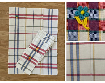 Unused - Pair of French Pure Cotton Checked Tea Towels with a Small Hand Sewn Embroidered Flower (44 x 59cm)