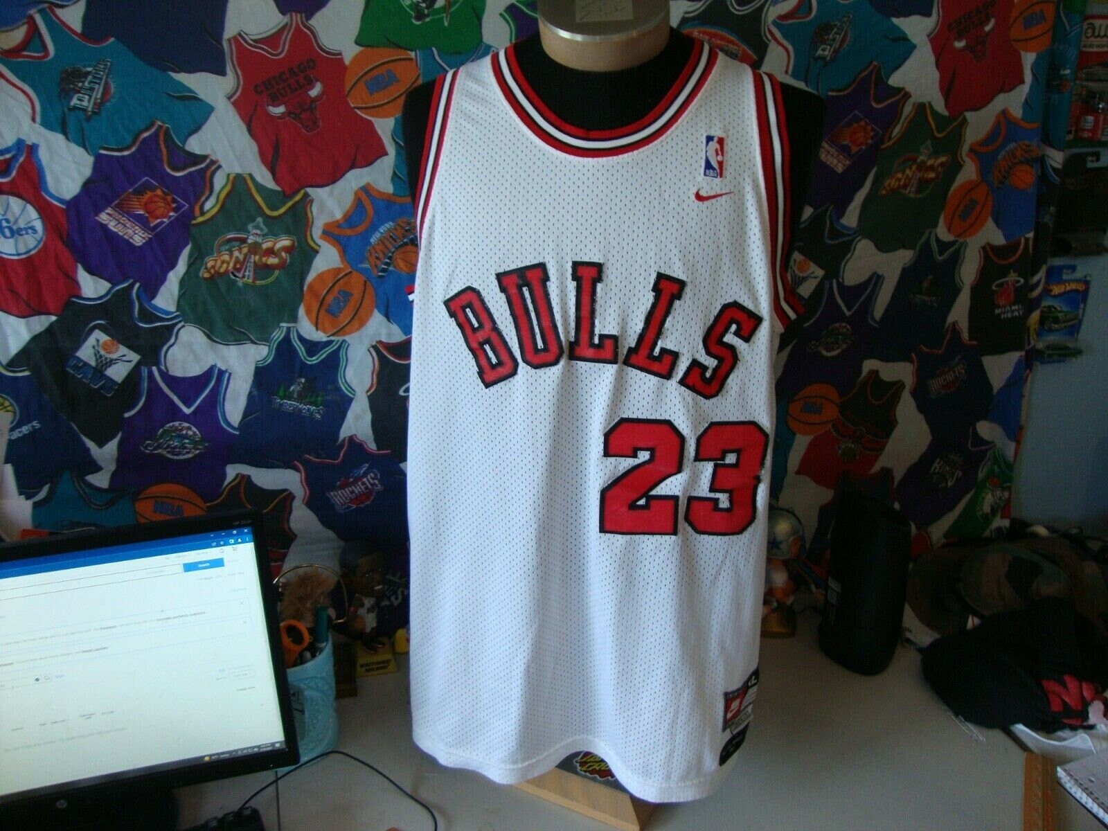 Vintage Nike NBA Chicago Bulls Michael Jordan Jersey Size 3XL 1984