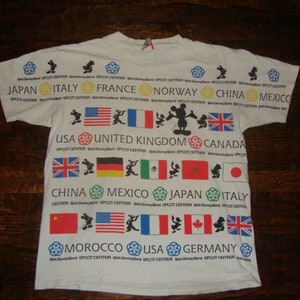 Vintage 90&#39;s Walt Disney Epcot All Over Print T Shirt XL