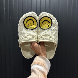 Custom clogs/ clogs / custom shoes / handmade shoes / crochet shoes / crochet clogs / crochet crocs
