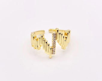 Bague baguette géométrique en forme de V à chevrons en cuivre plaqué or véritable 18 carats, pavé de ZC, bague réglable