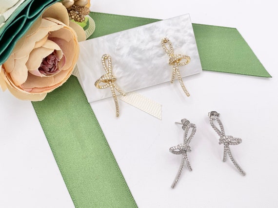 Labradorite Multistone Drop Earrings with Cubic Zirconia Hammered Rhodium on Silver - Nontarnish Labradorite Multistone Drop Earrings with Cubic Zirconia Hammered Rhodium on Silver - Nontarnish