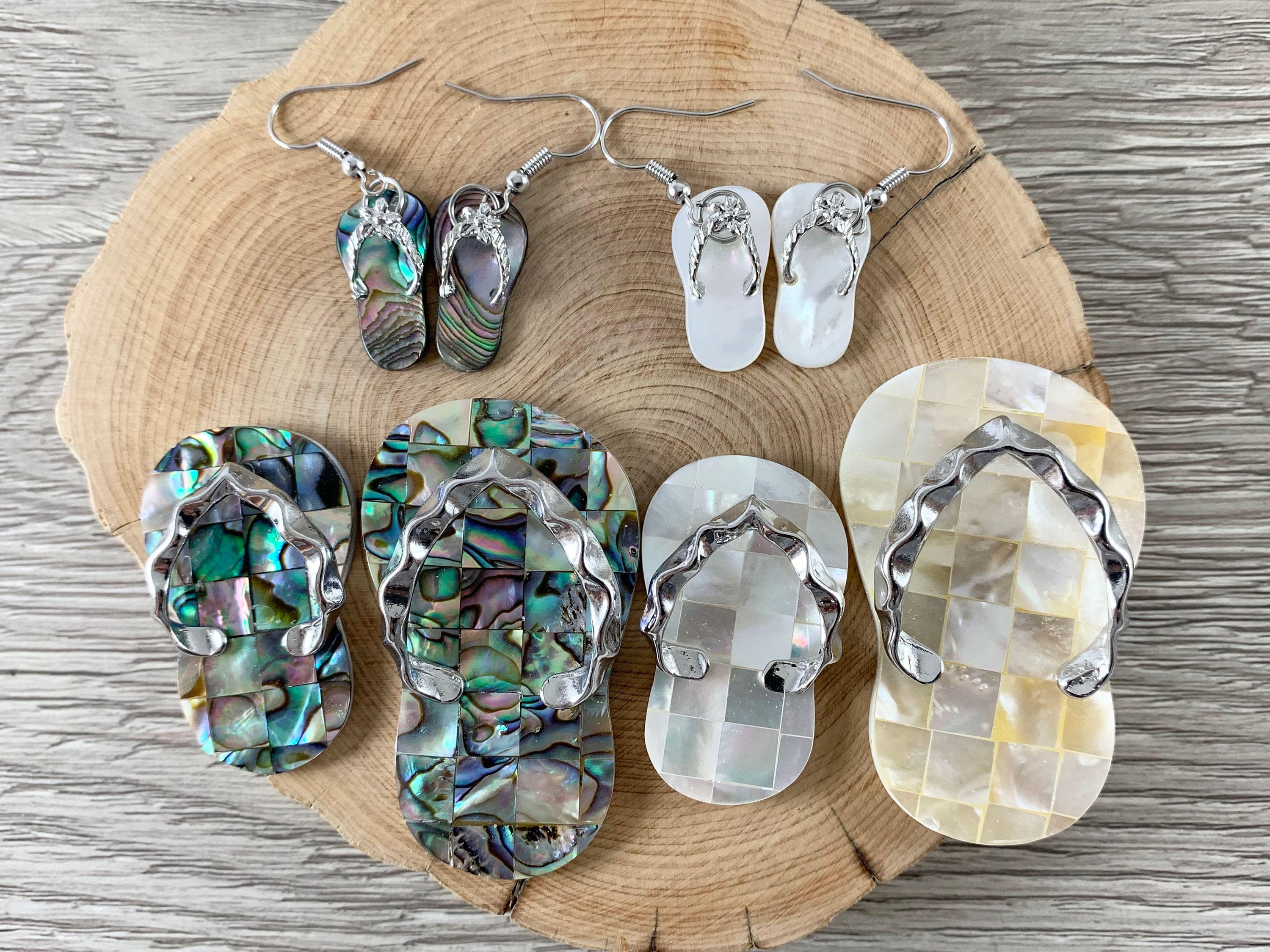 【DEARMINE】Dear Ami Flip Flop Abalone and Trocas Shell Flip Flop Beach Sandal Pendant