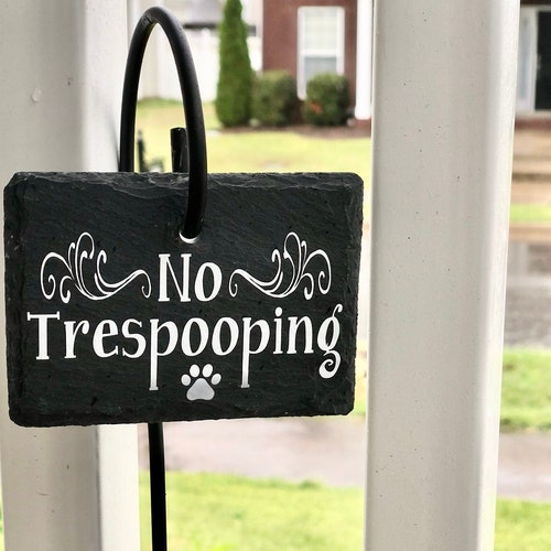 Schild 'Please Be Respectful – No Dog Pooping Or Peeing' – 35,6x25,4 Cm, Aus Aluminium, Mit 91,4 Cm Pfahl