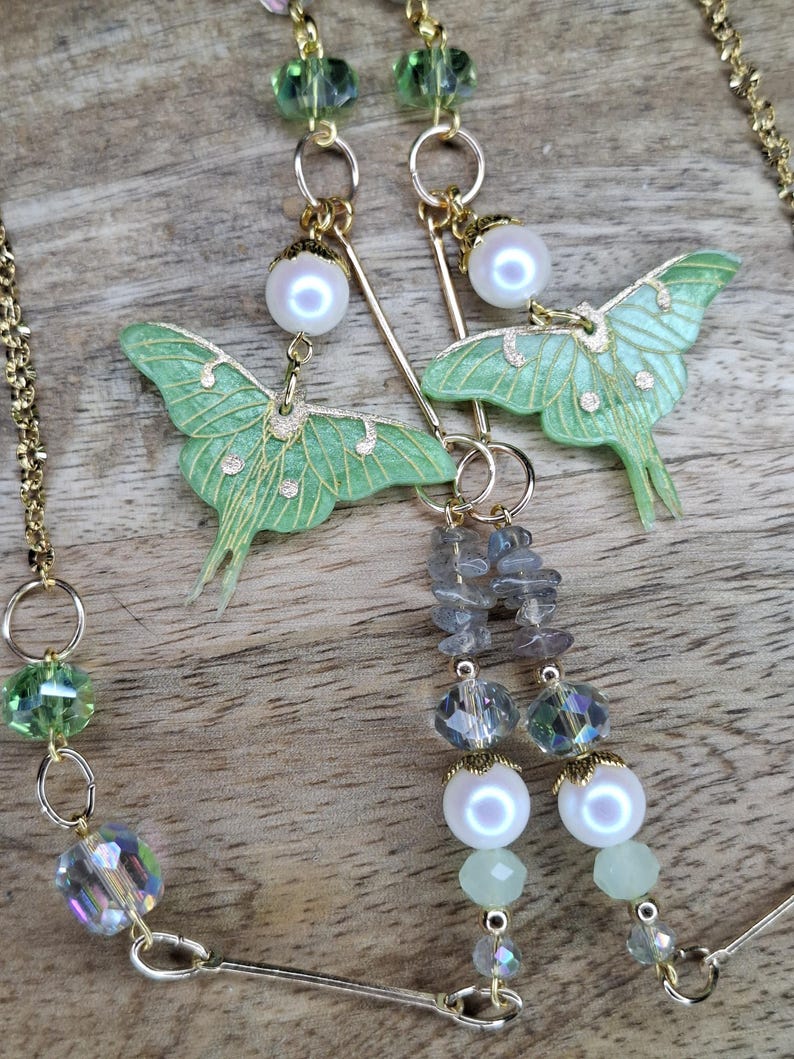 Luna Moth Glasses Chain | Labradorite & Glass Pearl | Lightweight Eyeglass Chain | Gifts for her | Gold and Silver image 7