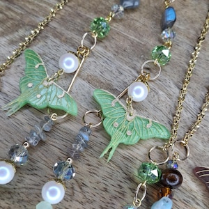 Luna Moth Glasses Chain | Labradorite & Glass Pearl | Lightweight Eyeglass Chain | Gifts for her | Gold and Silver