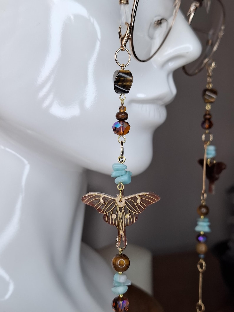 Luna Moth Glasses Chain | Labradorite & Glass Pearl | Lightweight Eyeglass Chain | Gifts for her | Gold and Silver image 3