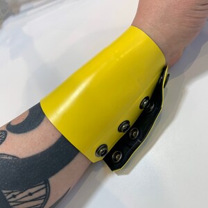 Yellow Latex Rubber Wrist Wallet, Coin Purse, Money, Fetish Gay Int, Travel