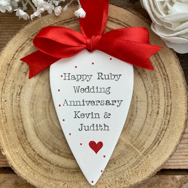 Ruby Wedding Anniversary Gifts 60+ Gift Ideas for 2023