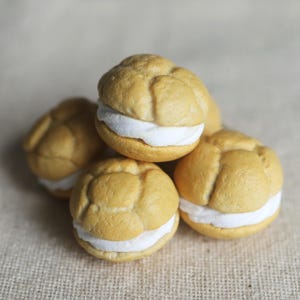 Cream Puff Charm Choux Shu Cream