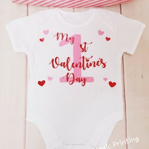 Il mio 1 ° San Valentino bambino ragazze gilet bodysuit outfit amore cuore photoshoot outfit decorazione baby shower regalo nuovo bambino tutte le taglie rosa rosso