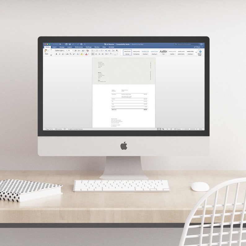 K&ouml;nnte beinhalten: Ein Computerbildschirm zeigt ein leeres Word-Dokument mit dem Titel "A4 Invoice" und dem Text "AaBbI" in der oberen rechten Ecke.