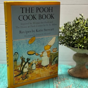 The Pooh Cookbook. Inspired by the House at Pooh Corner London 1971 A.A. Milne