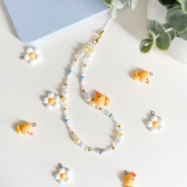 Duck Daisy Phone Strap/Duck Daisy Flower Phone Charm/Beaded Phone Accessories/Pearl Beaded Phone Decor