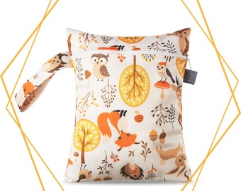 Diaper bag waterproof bag with double zipper for diapers, wet and dry costumes, small 18 x 25 cm (foxes in the woods)