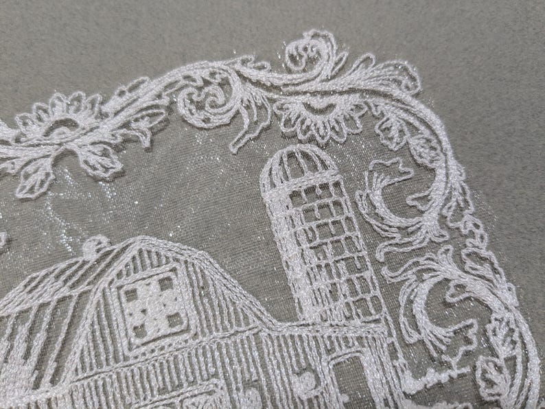 Embroidered Organza Barn Doily: Country Farm Applique (4 1/2