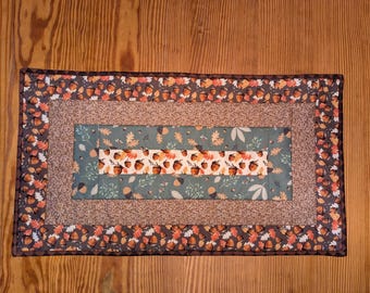 Fall Quilted Table Runner, Autumn Harvest Patchwork Decor, Thanksgiving Topper, Rustic Kitchen Item, Seasonal Farmhouse Gift, 14" x 25"