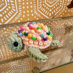 Modèle au crochet avec perles et tortues de mer (Modèle PDF)