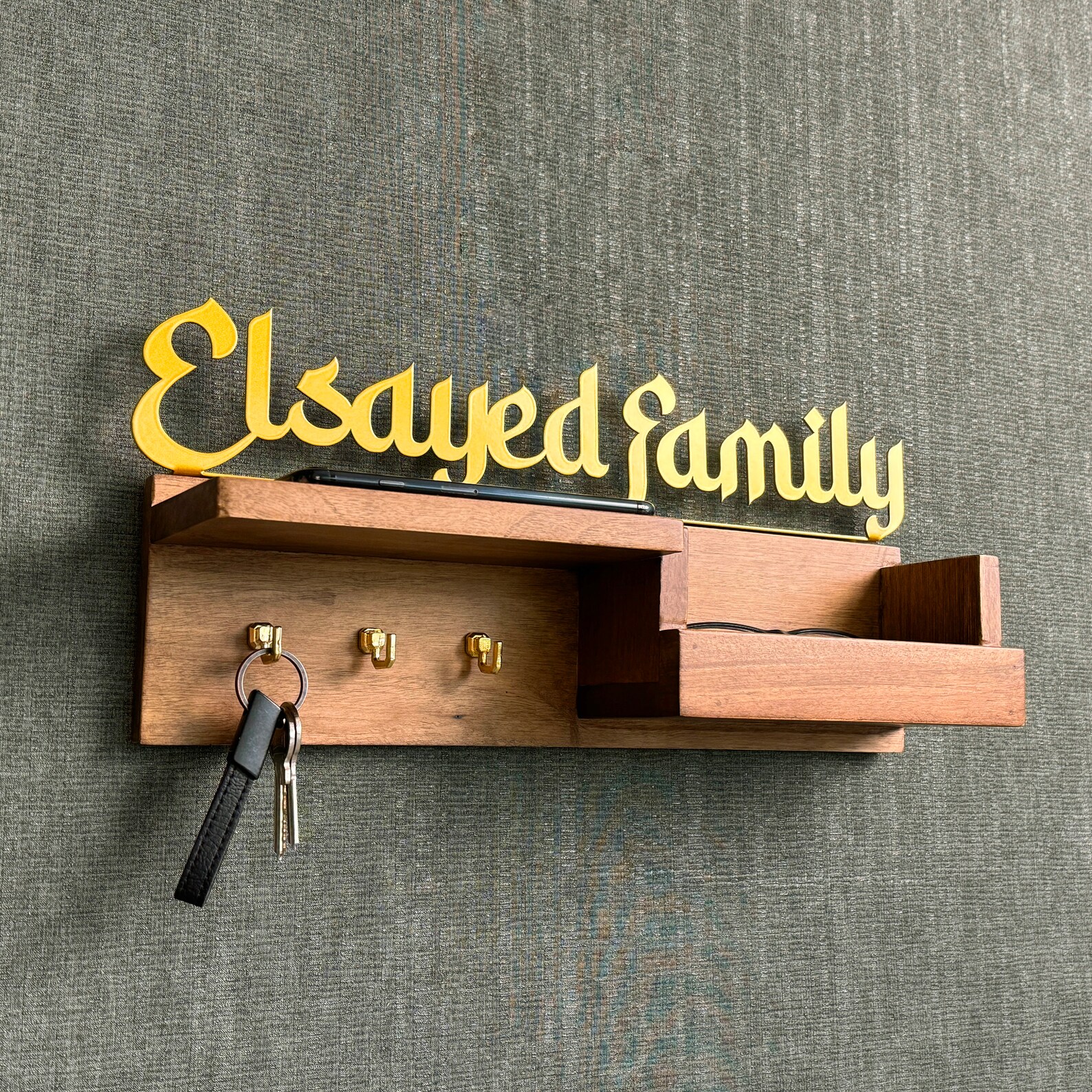 Family Key Holder for Wall Solid Walnut Key Rack Entryway Mail and Key ...