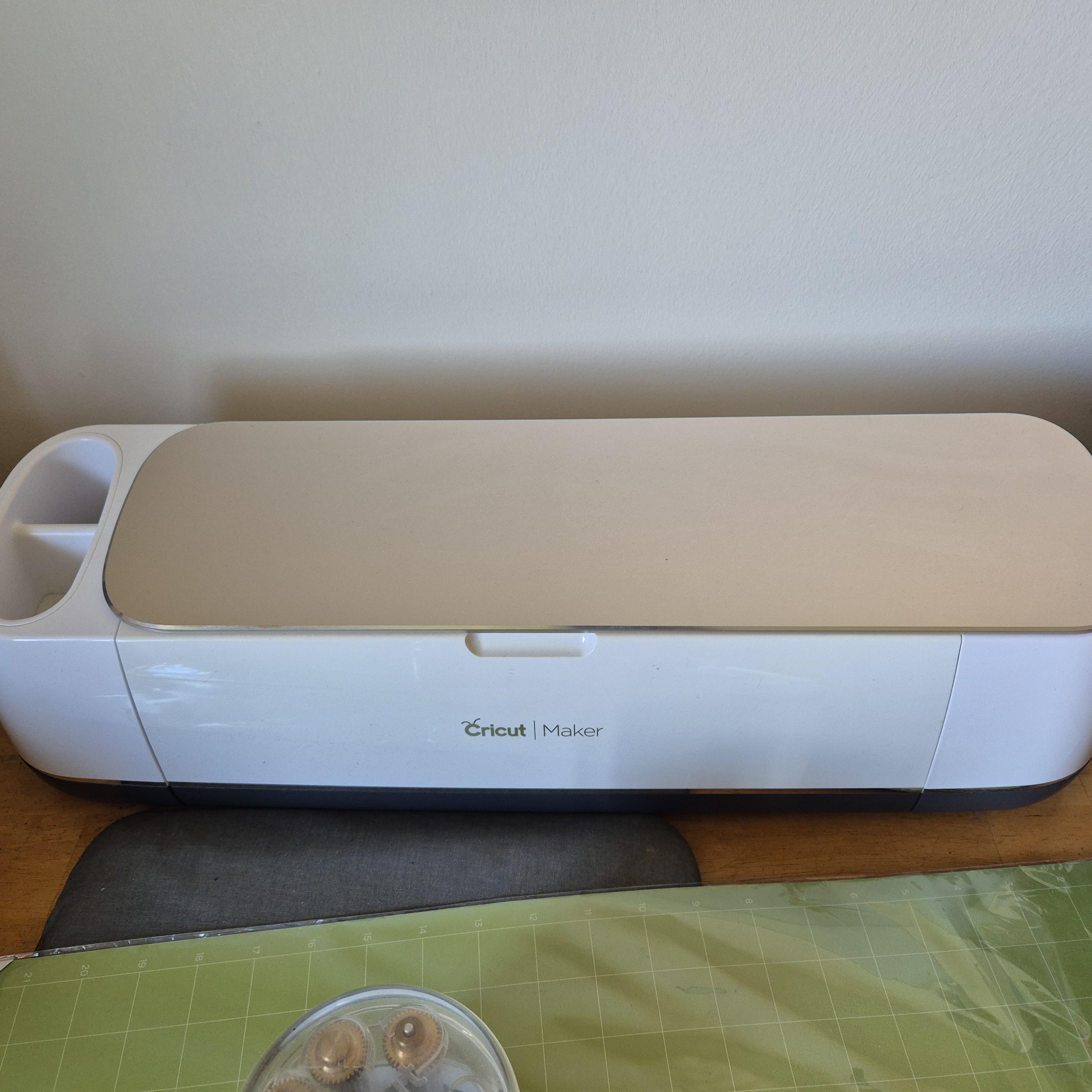 Cricut Maker 2 bundle