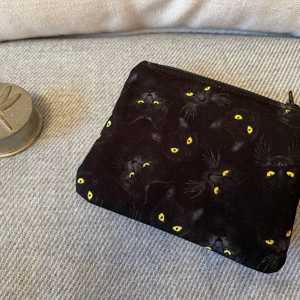 Black cat fabric coin purse, small zipped pouch. Lovely gift, cat lovers gift.