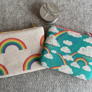 Portemonnee van regenboogstof, klein zakje met rits, volledig gevoerd. NHS, Pride, mooi cadeau