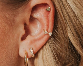 Mini Bow Ear Cuff, Dainty Gold and Diamond Bow Shaped Earring Cuff, Faux Earring, Fake Ear Piercing, Conch Faux Piercing, Trendy Jewelry