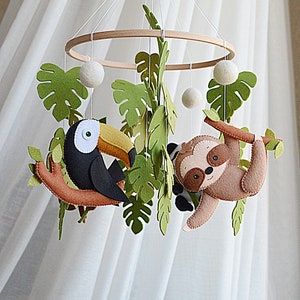 Safari Baby mobile, Crib mobile, lion baby mobile, giraffe baby mobile. Animal baby mobile. panda baby mobile. monkey baby mobile