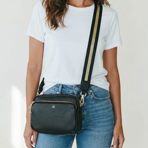 Italiaanse leren crossbodytas met gepersonaliseerde initialen