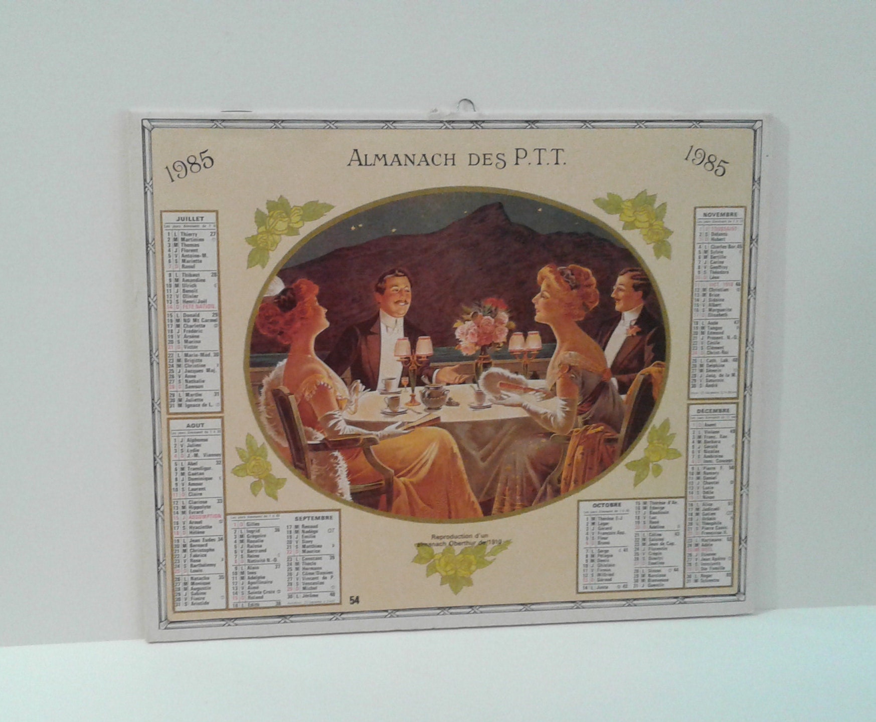 Calendrier de Collection Retro sur Fond Jaune Pâle