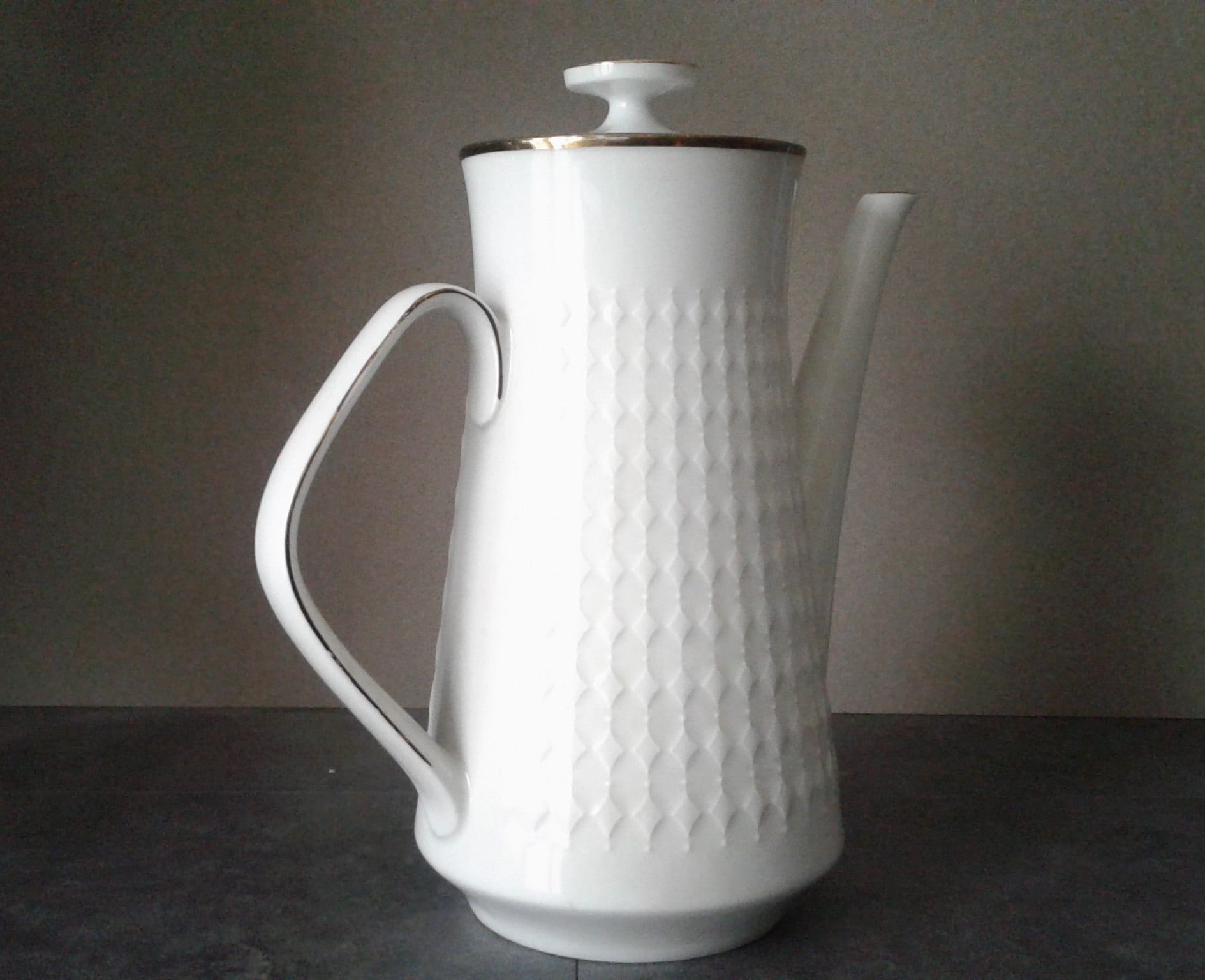 Élégante Cafetière en Porcelaine Blanche et Motif Damassé, Winterling Marktleuten Bavaria