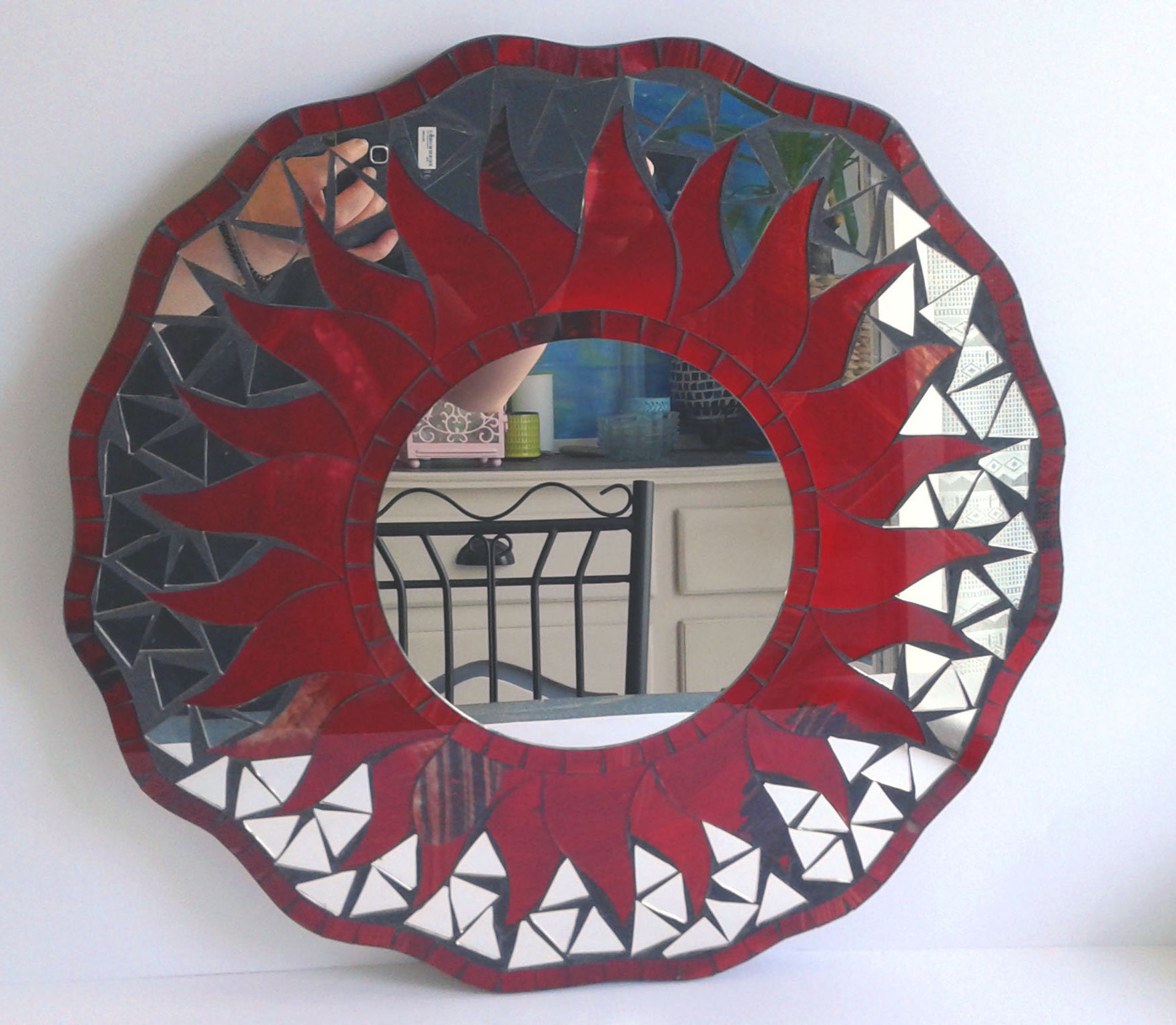 Joli Miroir Soleil en Mosaique | Mosaiques Rouges et Mosaiques Miroir. Décoration. Décoration Intéri